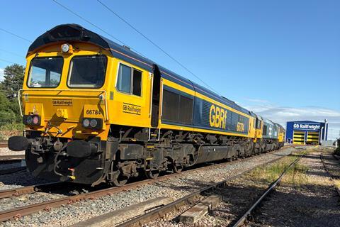 GB Railfreight locomotive 66 784