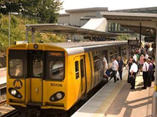 tn_gb-merseyrail-train_01.jpg