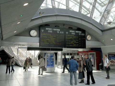 tn_be-brussels-luxembourg-station_01.jpg