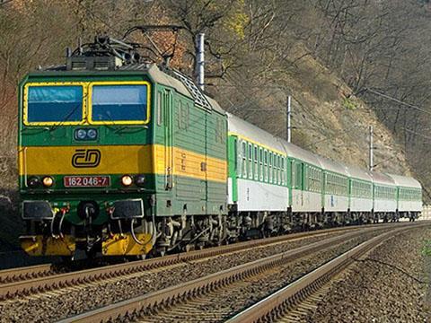 tn_cz-cd-intercity-train_09.jpg