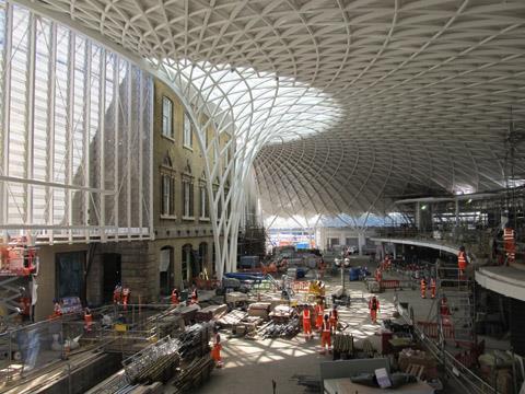 tn_gb-londonkingscross-westernconcourse-construction.jpg