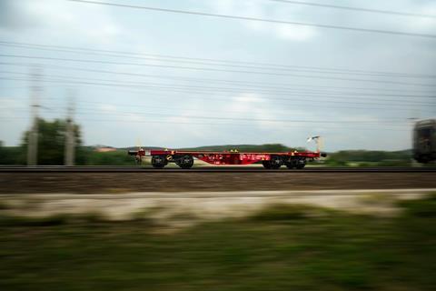 at-oebb-TransANT-wagon-blur