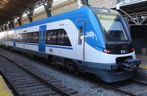 Train at Alameda Central