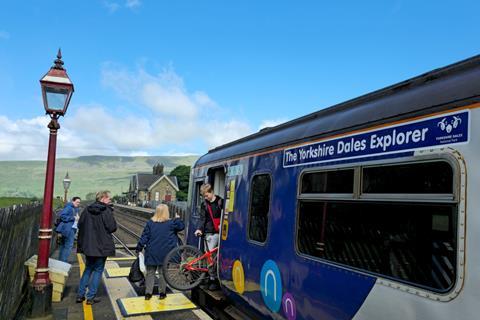 Yorkshire Dales Explorer service-2_cropped (1)