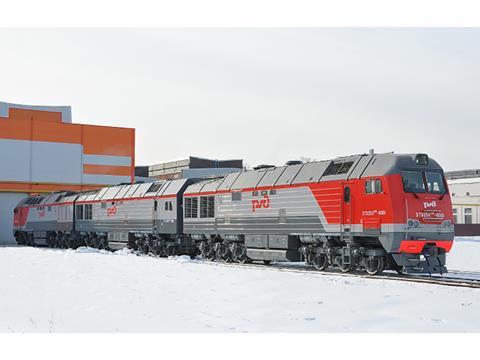 Transmashholding’s Bryansk Engineering Plant has rolled out its first 3TE25K2M diesel locomotive.