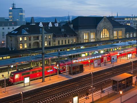 Parliamentary Secretary of State for Transport & Digital Infrastructure Enak Ferlemann has said a 300 km/h line needs to be built between Bielefeld and Hannover. (Photo: DB/Stefan Klink).