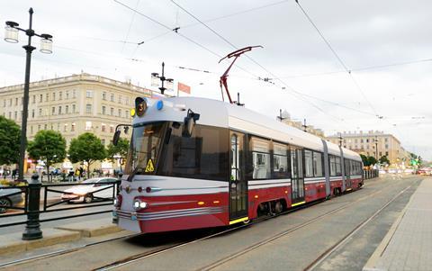 St Petersburg Uraltransmash retro-styled tram impression