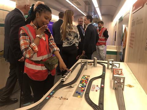 Railway 200 'Inspiration' train (Photo Railway Gazette) (9)