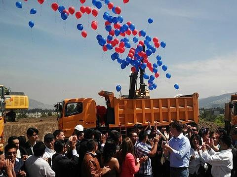 tn_ec-Quito_metro_groundbreaking.jpg