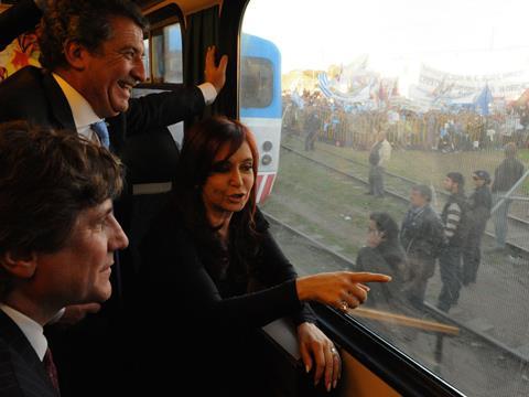 tn_ar-uy-kirchner-mujica_inauguration-201108_.jpg