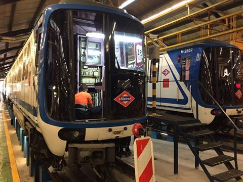 tn_es-madrid-line 5 rolling stock-madrid metro pic