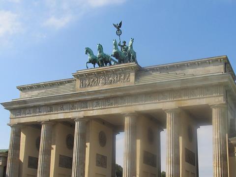 tn_de-berlin-brandenburggate.jpg