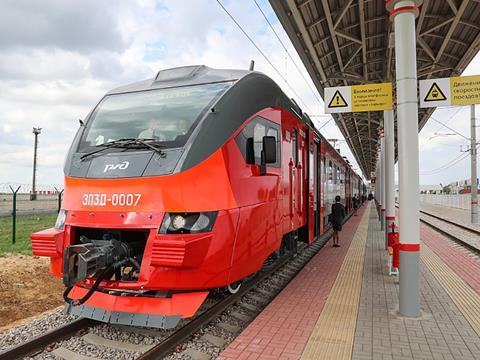 Passenger services on the Volgograd airport rail link began on May 18.