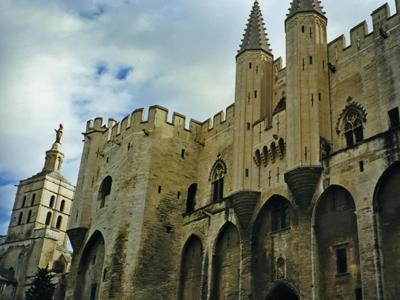 tn_fr-avignon-palaisdespapes.jpg