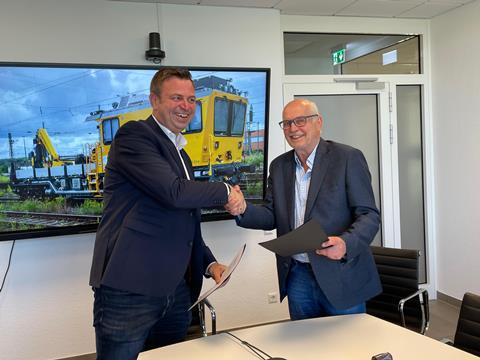 Schweerbau_Vertragsunterzeichnung Windhoff