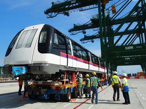 tn_sg-Alstom_NEL_train_delivery_01.jpg