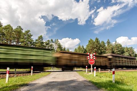 PKP LHS has awarded Zakład Automatyki Kombud a contract to upgrade 13 level crossings