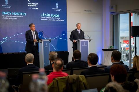 Budapest airport link announcement (image Janos Lazar) (2)