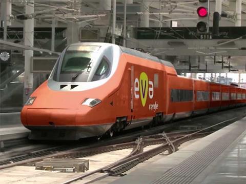 tn_es-eva-impression-renfe.jpg