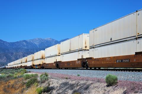 Intermodal train (Photo: David Lustig)