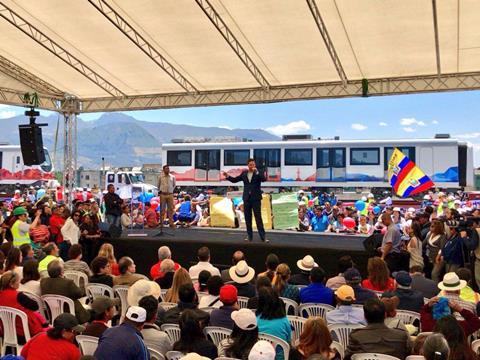 tn_ec-first_CAF_metro_cars_arrive_in_Quito-1.jpg