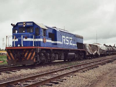 Railway Systems of Zambia GT36CU-MPat Kapiri Mposhi on northbound goods train (Photo: PF Bagshawe)