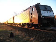 ES64F4 locomotive with test train at Nyborg.