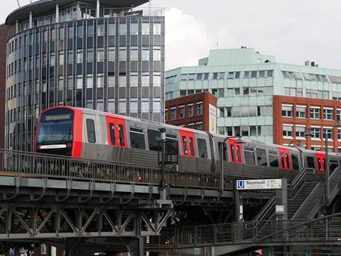 Hamburger Hochbahn has exercised options to purchase a further 32 three-car DT5 metro trainsets from a consortium of Alstom and Bombardier Transportation.