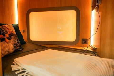 Sleep in Motion_mockup (2)