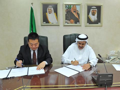 Saudi Railways Organization has awarded China Railway Construction Corp a 123m riyal contract to renew 78·4 km of the Dammam – Riyadh freight line.