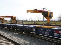 The two-wagon rail loaders can carry 12 m rails, while the six-wagon units can handle lengths up to 120 m.