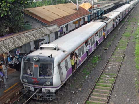 Eastern Railway plans to roll out AC local EMU rakes