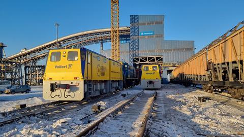 Vollert DER 300 twin-section robot shunting machine at Bogatyr mine (1)