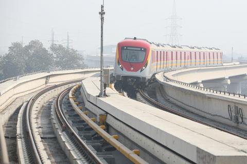 pk-lahore-metro-train-curve