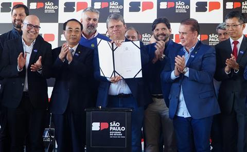 Governor of São Paulo Tarcísio de Freitas presided over a ceremony to authorise signature of the contract for the Trem Intercidades Eixo Norte (Photo Sergio Barzaghi, Governo do Estado de SP)