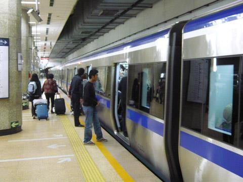 tn_cn-beijing-metro-station_03.jpg