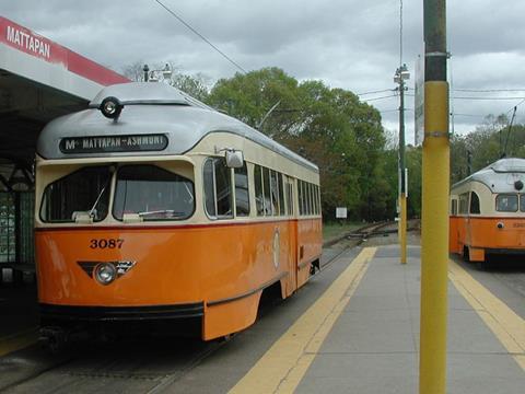 tn_us-boston_PCC_streetcars.jpg