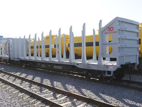 United Wagon Co’s TikhvinSpetsMash plant has supplied 50 Type 13-6895 platform wagons to the Red October timber processing factory.