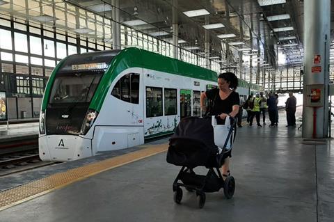Cádiz Trambahía tram-train
