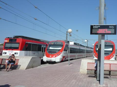 tn_es-renfe-barcelona-emus.jpg