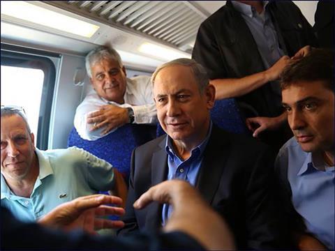 Prime Minister Benjamin Netanyahu rode on an inaugural train on the Ashkelon-Be'er Sheva‘ line (Photo: Government Press Office).