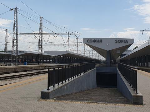 NRIC has awarded the ERTMS CA Voluyak DZZD consortium of local company AER and CAF Signalling a  contract to modernise signalling and telecoms on the 12 km route from Sofia to Obelya and Voluyak.