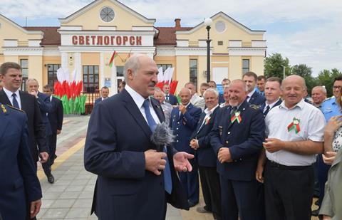 President Aleksandr Lukashenko officially marked the start of electric operation on the first 36 km of the 141 km Zlobin – Barbarou – Mazyr line with a ceremony at Svietlahorsk-na-Biarezinie station on June 21.