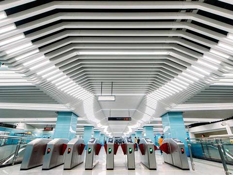 tn_cn-guangzhou_suburban_metro_station_1.jpg