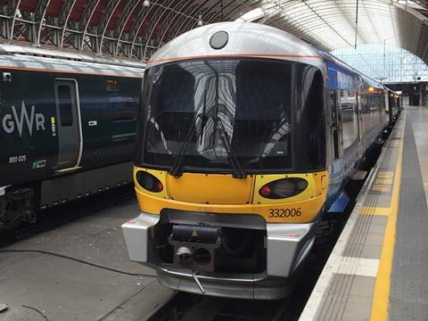 tn_gb-heathrowexpress-class332-paddington1.jpg