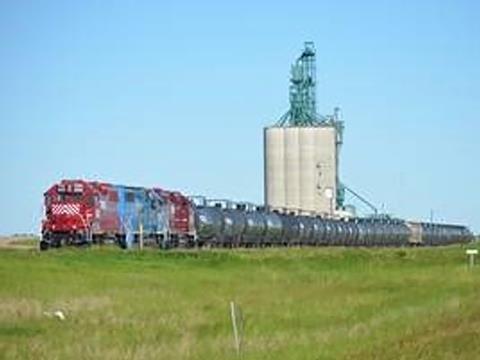 The first project covers track upgrades on the Great Sandhills Railway short line which runs from Burstall, Saskatchewan, to the Canadian Pacific main line outside Swift Current.