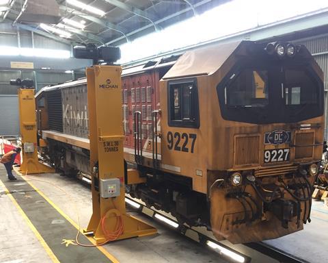 nz KiwiRail Mechan jacks