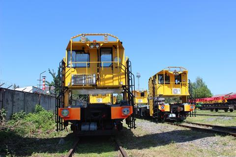 Gold and uranium producer Navoi Mining & Metallurgical Co has taken delivery of a range of track maintenance vehicles supplied by Russian company Sinara Transport Machines.
