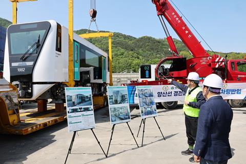 Busan Yangsan Line rubber-tyred light metro vehicle (image Yangsan municipality) (2)