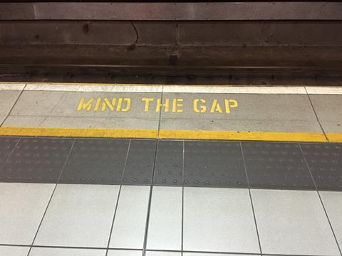 London Underground mind the gap (Photo Walkerud97, Pixabay)